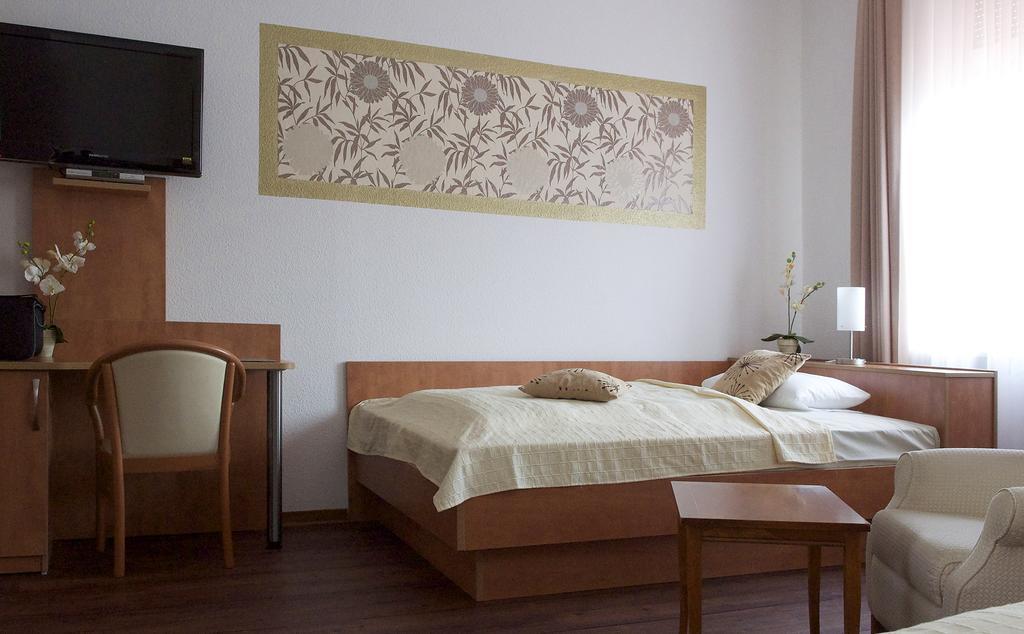Dreibettzimmer